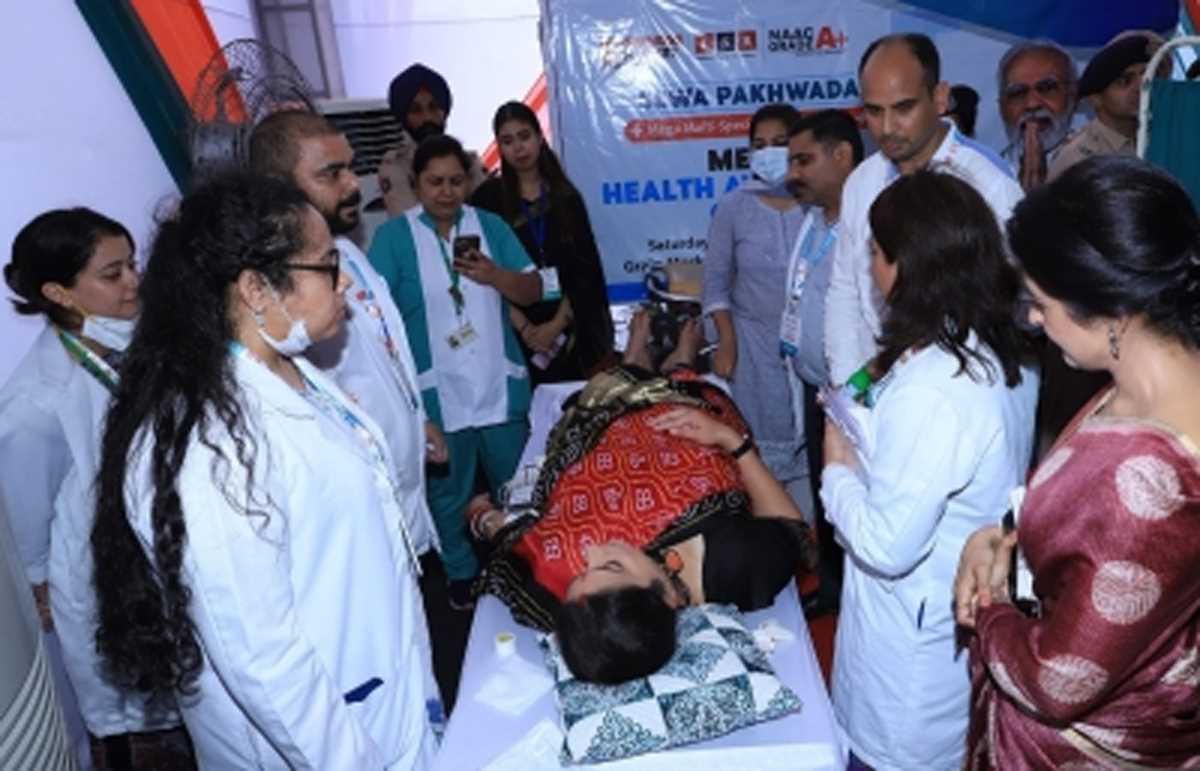 चंडीगढ़ में मुफ्त मेगा स्वास्थ्य जांच शिविर में 20 हजार से अधिक लोगों ने जांच करवाई